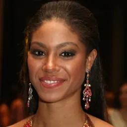 Portrait of Yendi Phillips