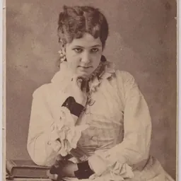 Portrait of Emily Rigl
