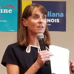 Portrait of Laura Fine