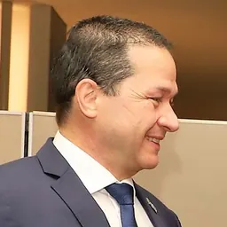 Portrait of Carlos Faria