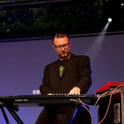 Portrait of Rhys Fulber