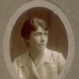 Portrait of Rachel Barrett