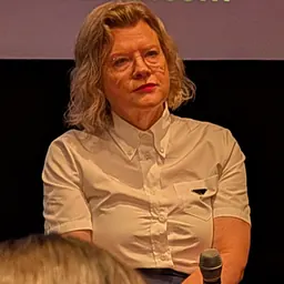 Portrait of Mandy Walker