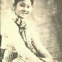 Portrait of May May Win