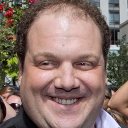 Portrait of Jordan Gelber