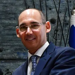 Portrait of Amir Yaron