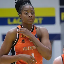 Portrait of Stephanie Mavunga