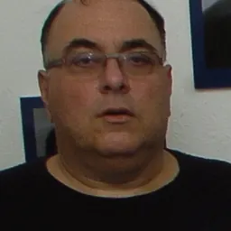 Portrait of Avi Benayahu