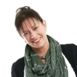 Portrait of Deborah Houlding