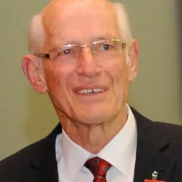 Portrait of Ross Dallow