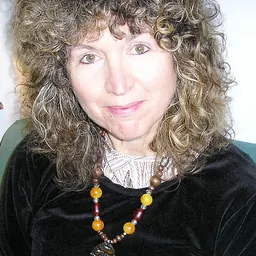 Portrait of Caroline Lawrence