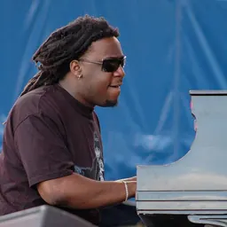 Portrait of Robert Glasper
