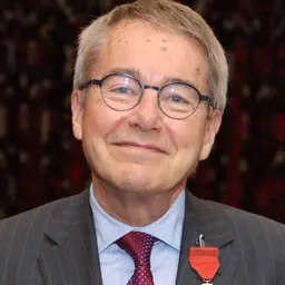Portrait of Guy Salmon