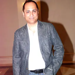Portrait of Vipul Amrutlal Shah