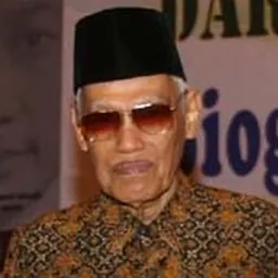 Portrait of Ali Yafie