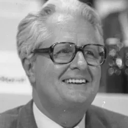Portrait of Hans-Jochen Vogel