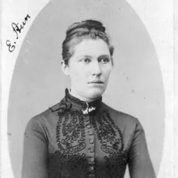 Portrait of Elise Aun