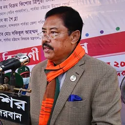 Portrait of Ushwe Sing