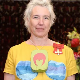 Portrait of Lisa Walker