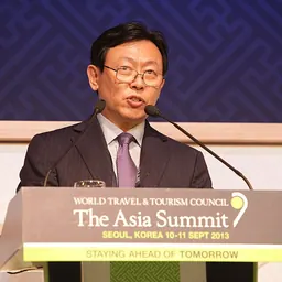Portrait of Shin Dong-bin