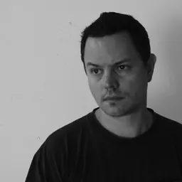 Portrait of Robert Lazzarini
