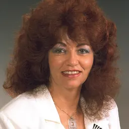 Portrait of Esther Salmovitz