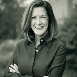 Portrait of Hollis Robbins