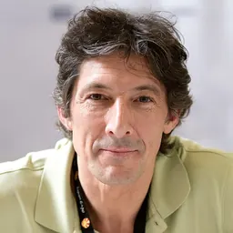Portrait of Peter Wingfield