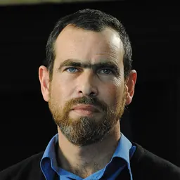 Portrait of Robin Yassin-Kassab