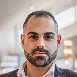 Portrait of Arin Karapet