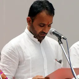 Portrait of Santosh Lad