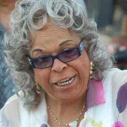 Portrait of Della Reese