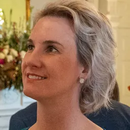 Portrait of Amanda Batten