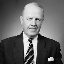 Portrait of Dan Mackinnon