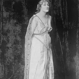Portrait of Phyllis Neilson–Terry
