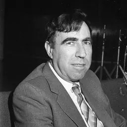 Portrait of Ariel Weinstein
