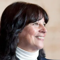 Portrait of Jaqueline Barton