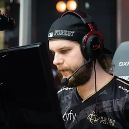 Portrait of f0rest
