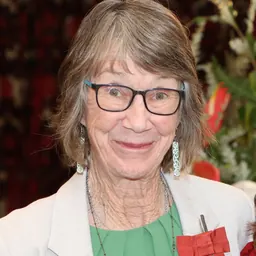 Portrait of Dawn McMillan