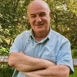 Portrait of Ilir Ikonomi