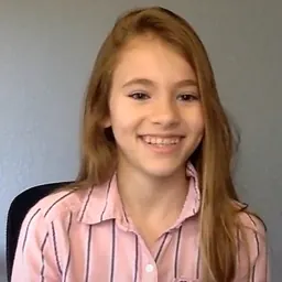 Portrait of Shaylee Mansfield