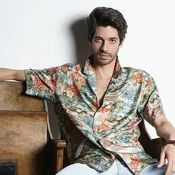 Portrait of Shay Gabso
