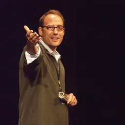 Portrait of Richard Kuranda