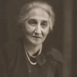 Portrait of Amy Loveman