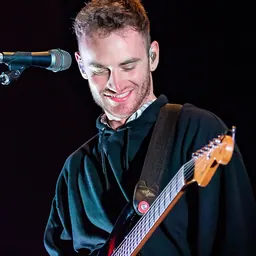 Portrait of Tom Misch
