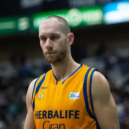 Portrait of Kim Tillie