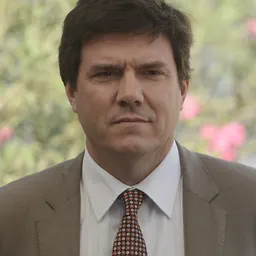 Portrait of Andrés Gómez-Lobo