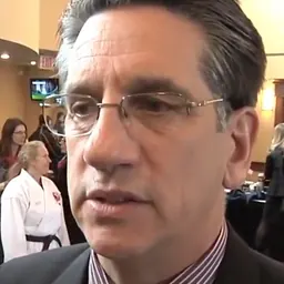 Portrait of Dan Ashton