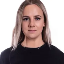 Portrait of Chloe McMillan
