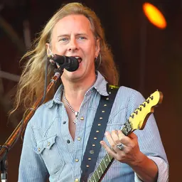 Portrait of Jerry Cantrell
